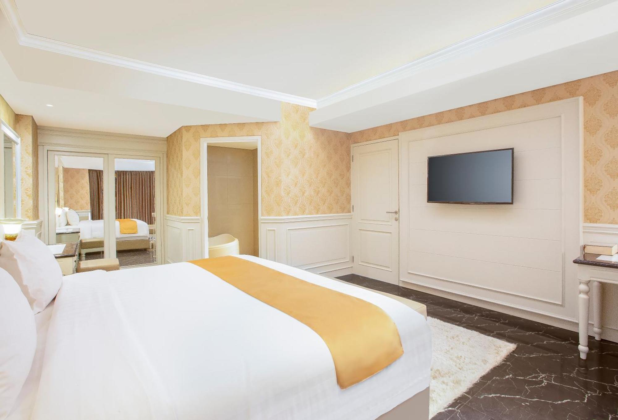Grand Rohan Jogja Baturetno Exterior photo